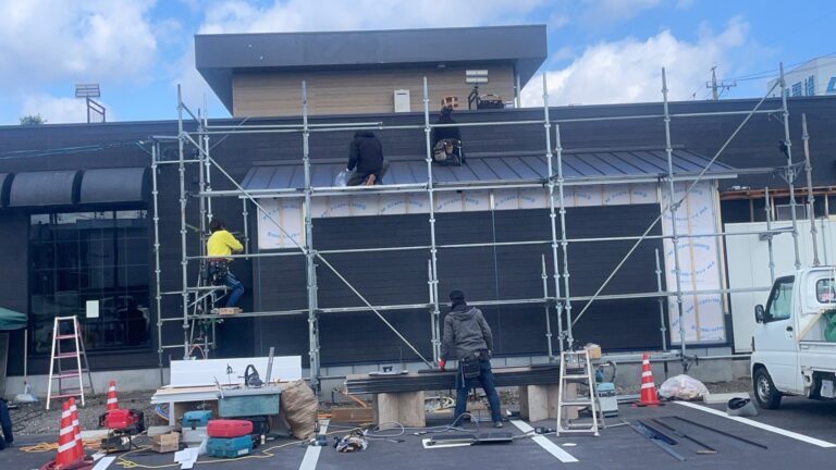 某店舗_外壁貼り工事