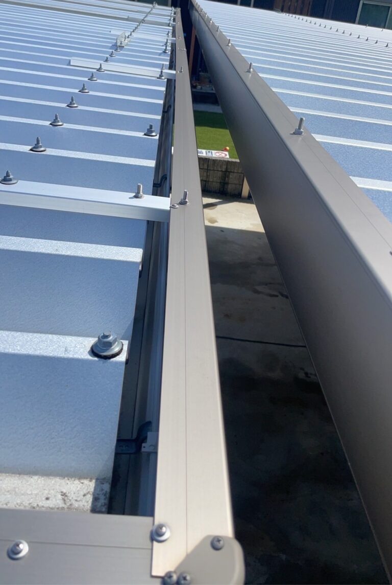 カーポート隙間ふさぎ